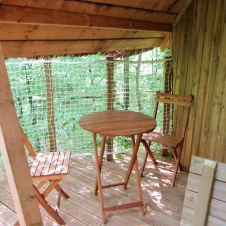 Les Du Du Der مكان تخييم جيفاومونتجيفومون شامبوبير